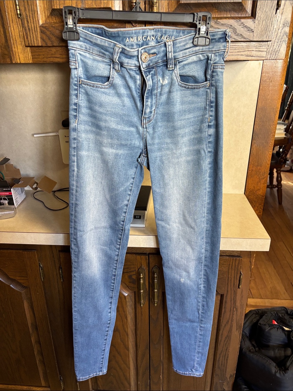 American Eagle Light Blue Jeans Women’s Stretch, Waist 26 Rise 10 Inseam 29 Sz 4